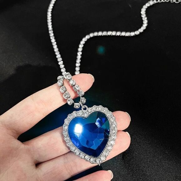💕Brand New Titanic Blue Heart of The Ocean Love Forever Pendant Necklace - Picture 4 of 6
